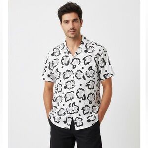 Mr. P Net-A-Porter Men’s Black and White Floral Short Sleeve Button Down Shirt M